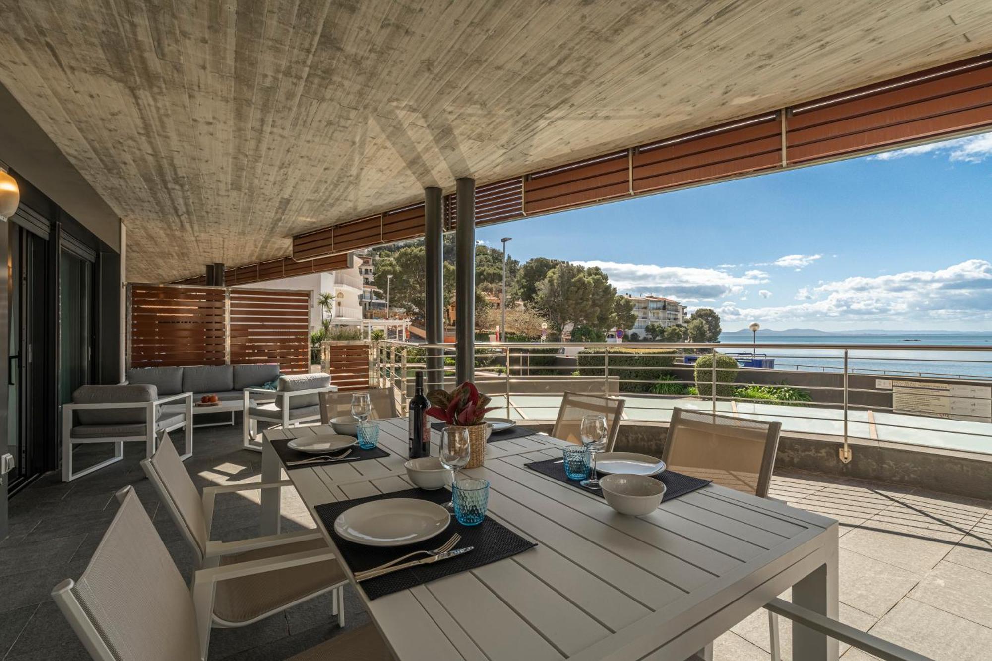 Apartamento Con Gran Terraza Delante Del Mar Roses Ngoại thất bức ảnh